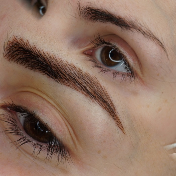 Maquillaje permanente cejas efecto polvo Asturias 20210819_195823